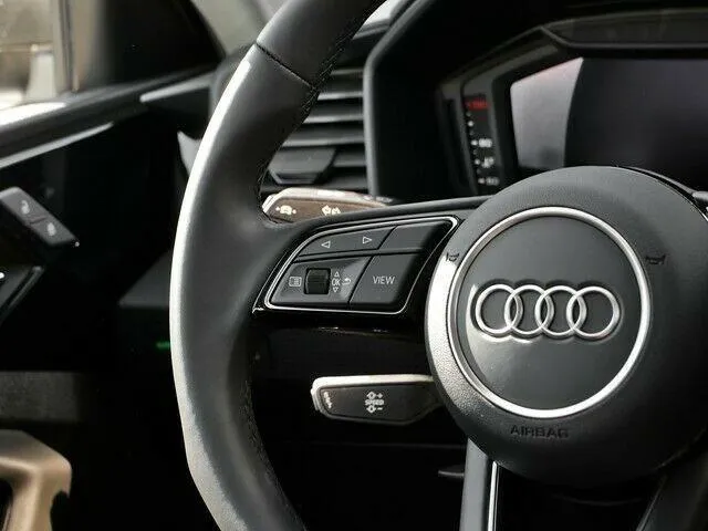 AUDI A1 SPB 30 TFSI Admired Image 6